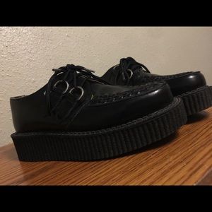 T.U.K black creepers